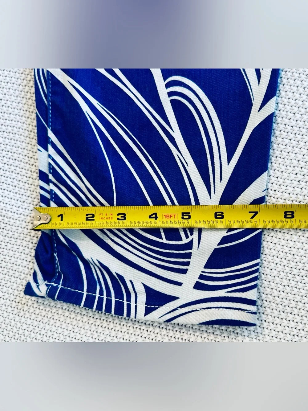 CHICO’S So Slimming Blue & White Abstract Cropped Ankle Jeans Pants — #LHP